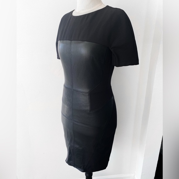 Space Couture Black Dress with Leather Detail, Size 44, Made in Italy - Picture 3 of 10